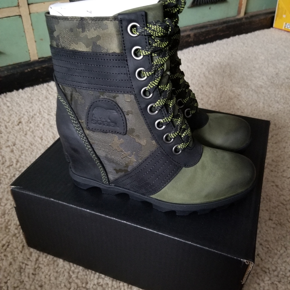 Sorel Lexie Wedge Hiker Green Camo